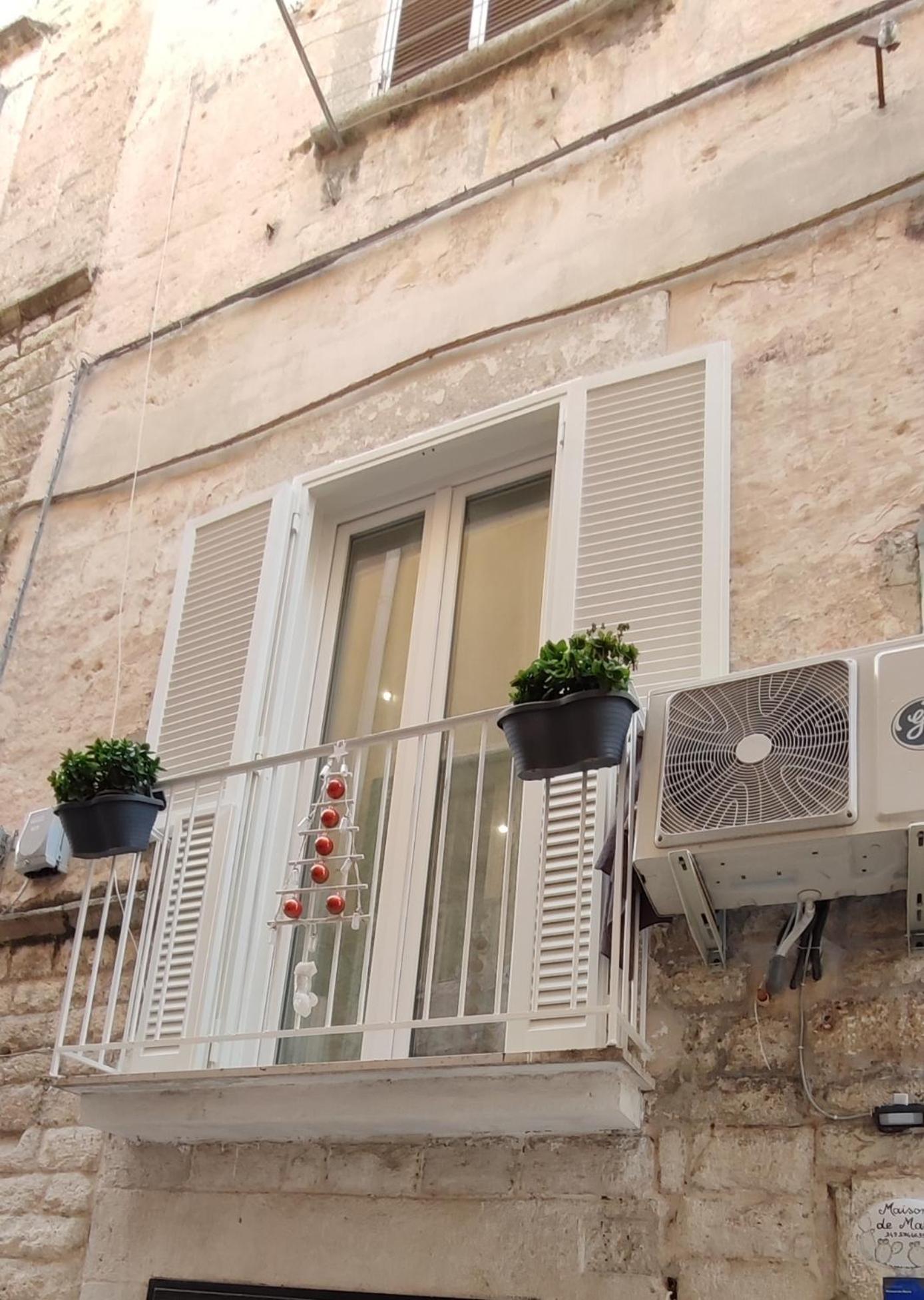 Maison de Marie Trani Extérieur photo